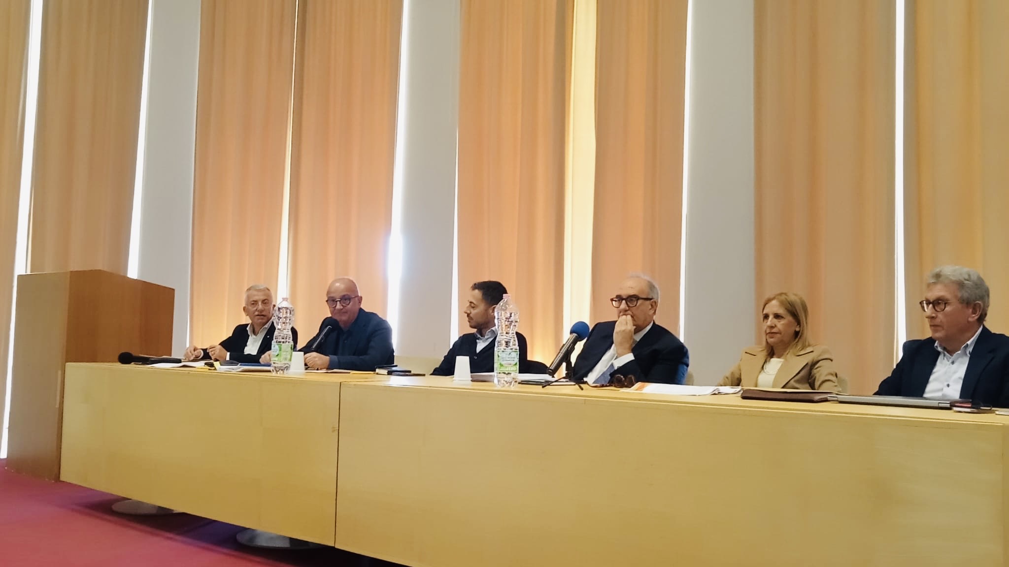 Olbia, conferenza socio-sanitaria ad alta tensione: botta e risposta sul futuro della sanità gallurese