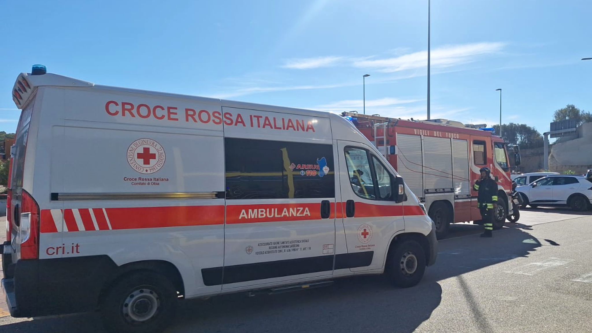 Olbia, valigia sospetta nei parcheggi dell'Eurospin: scatta l'allarme