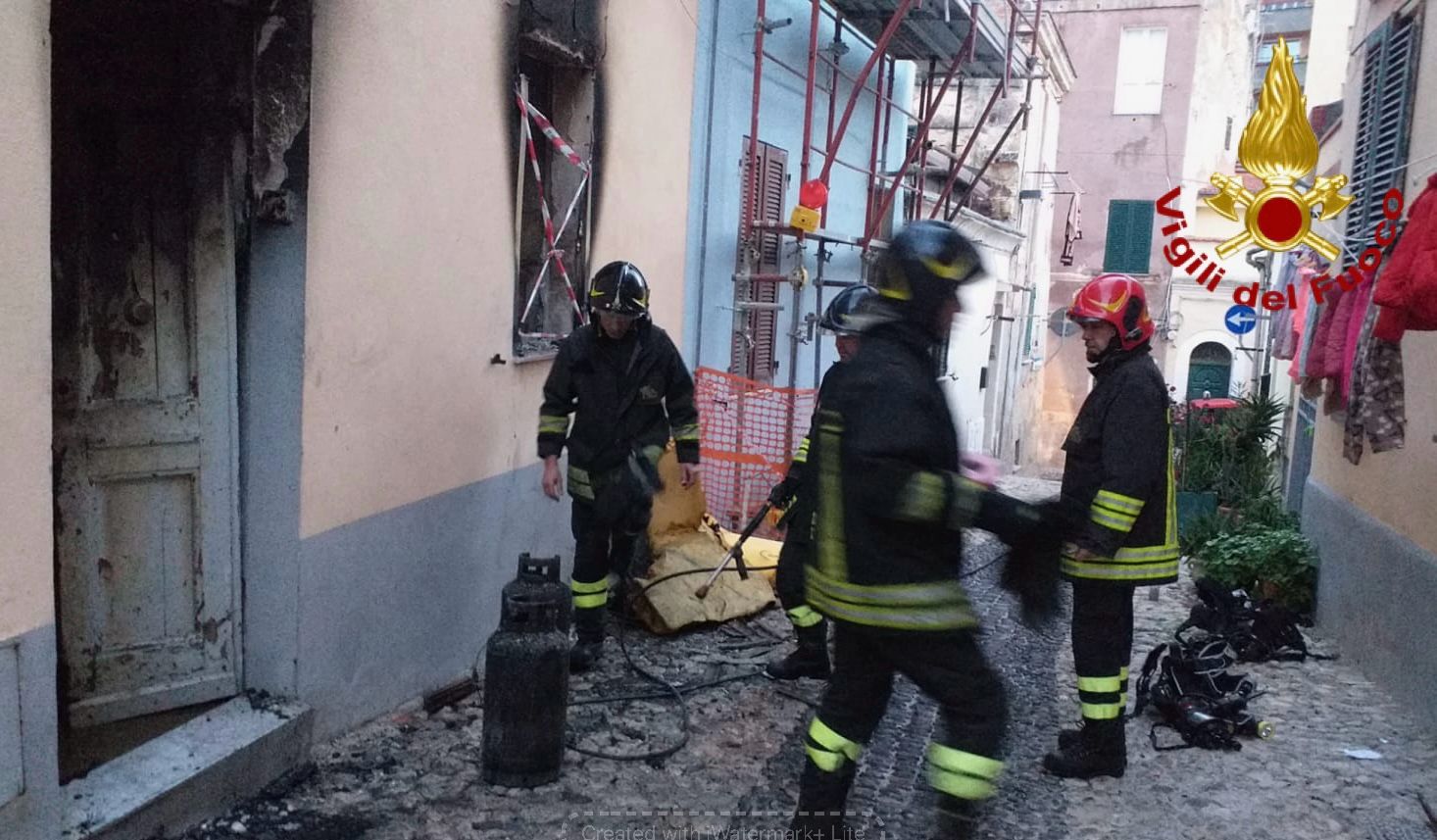 Nord Sardegna, fiamme in appartamento: paura per due persone