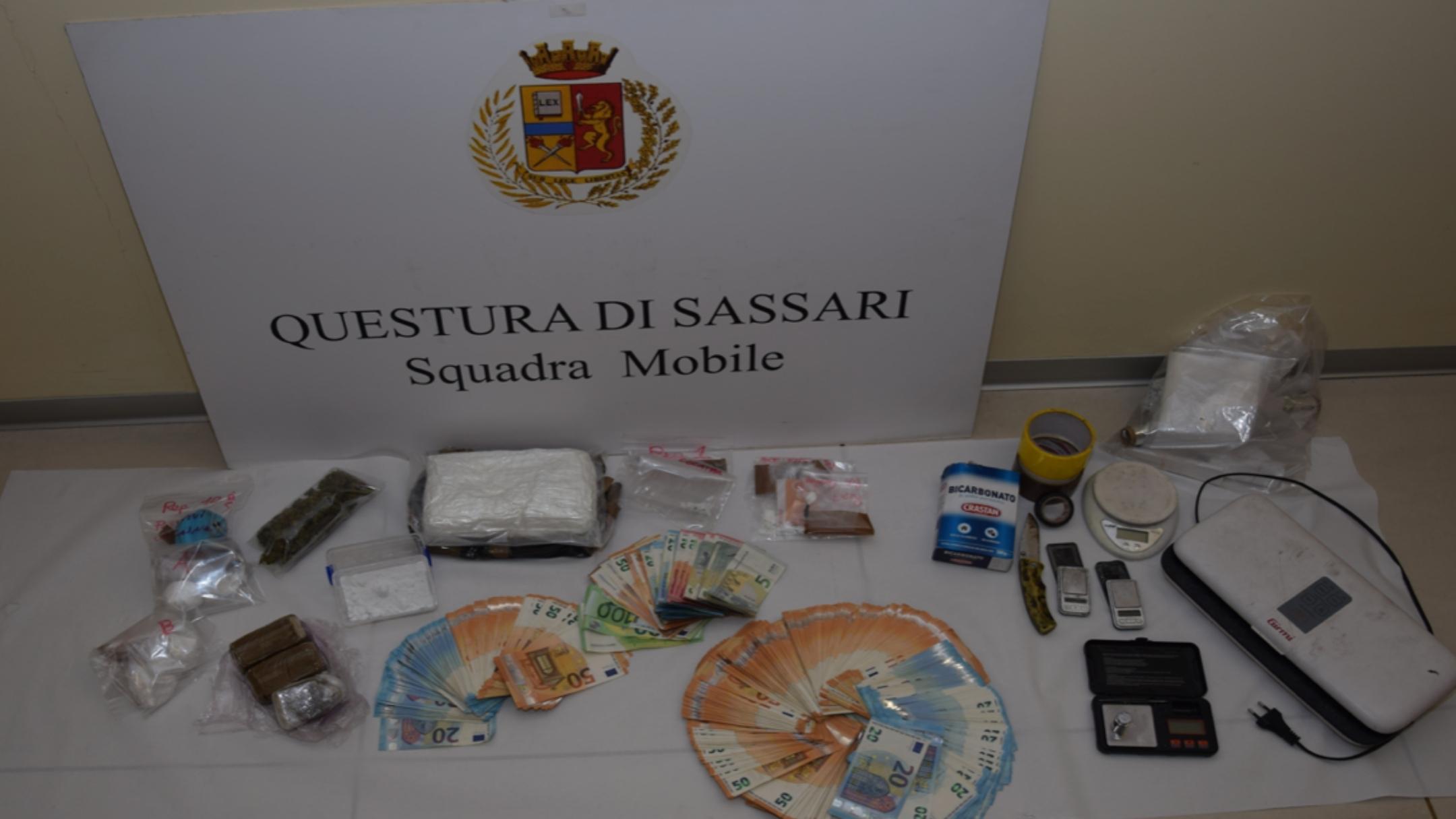 Presunto spacciatore arrestato con oltre un chilo di cocaina