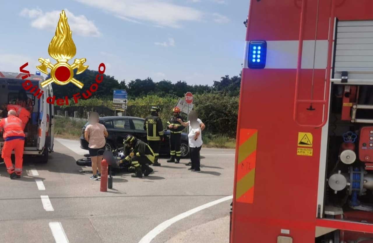 Arzachena, scontro auto-moto: un ferito in ospedale