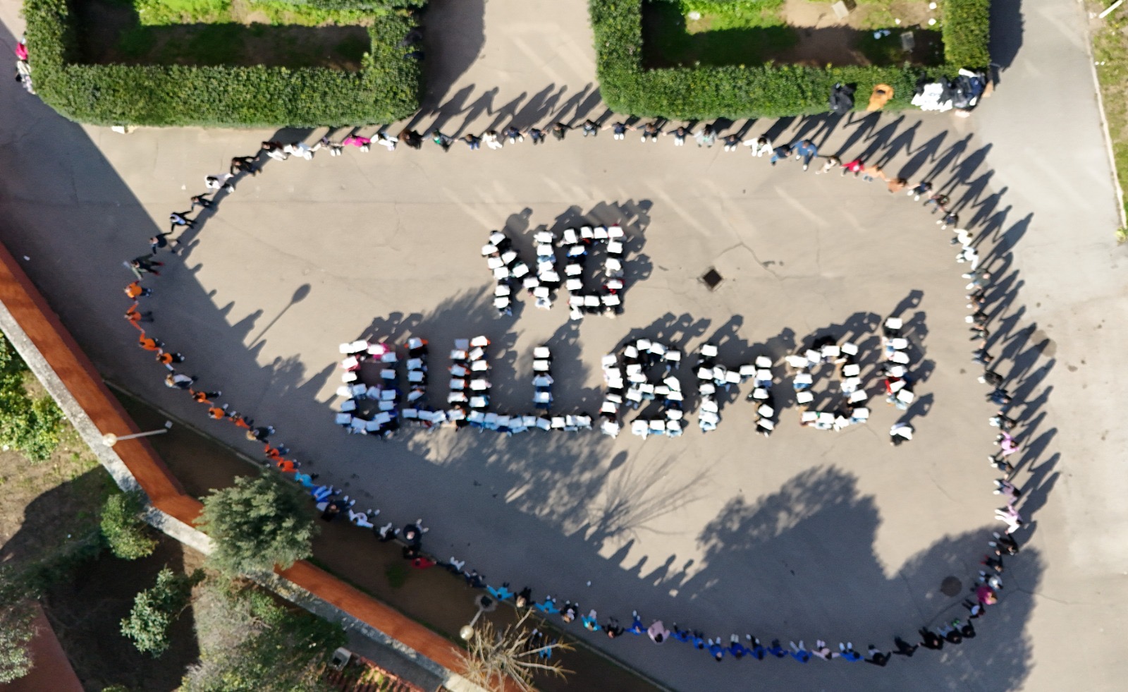 Olbia, flashmob contro il bullismo: un’iniziativa studentesca per sensibilizzare l’intera comunità