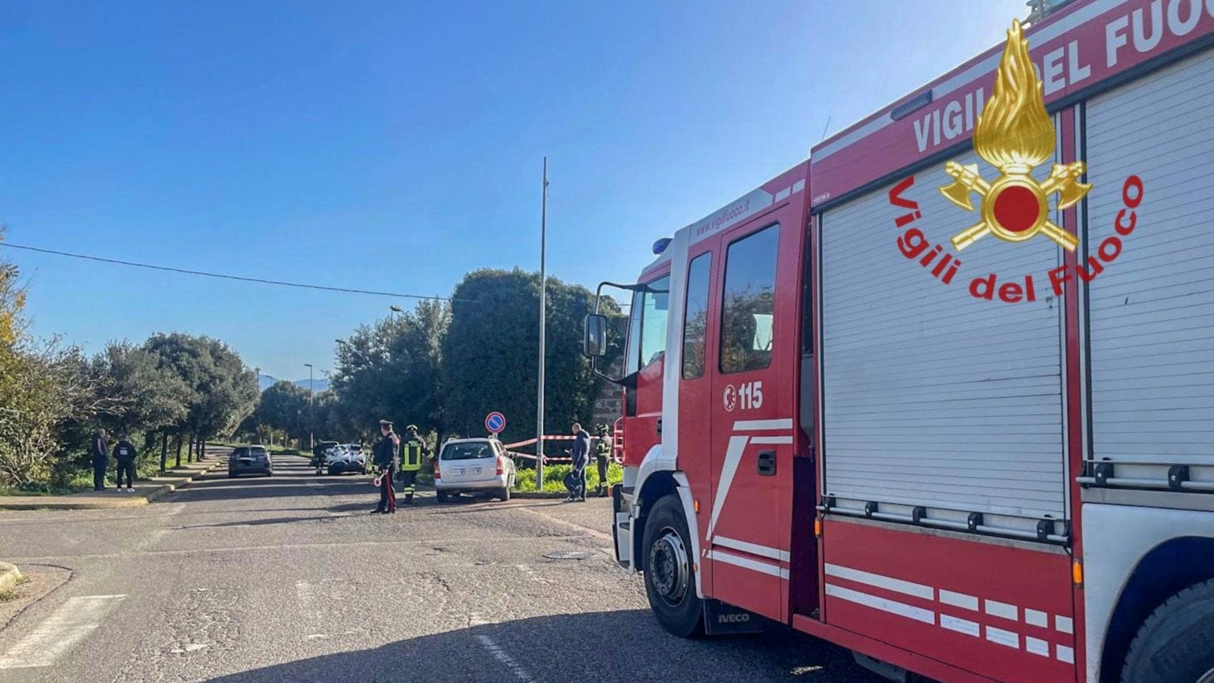 Ennesimo scontro tra auto: feriti i conducenti