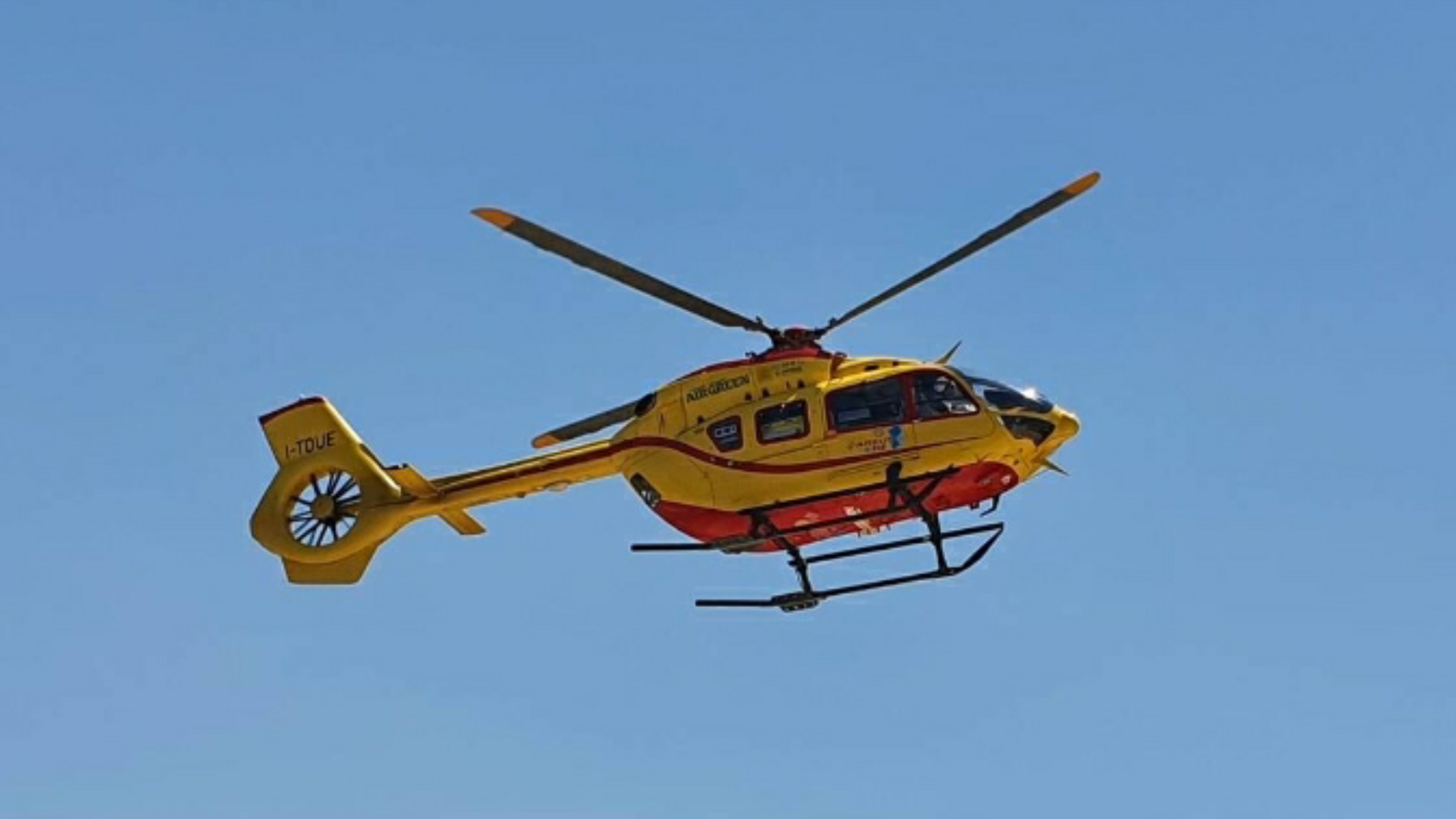 Incidente durante la mattina a caccia: uomo travolto da un masso