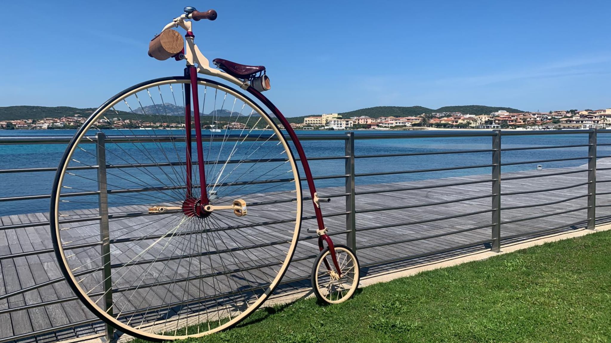 Golfo Aranci Michele Feola costruisce una bicicletta unica