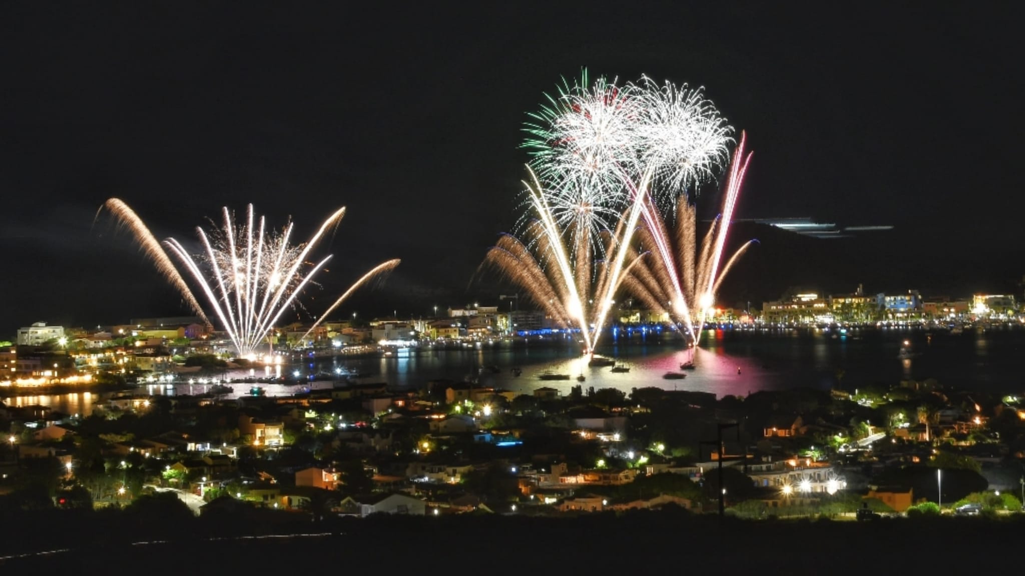 Golfo Aranci, la notte dei fuochi d'artificio 