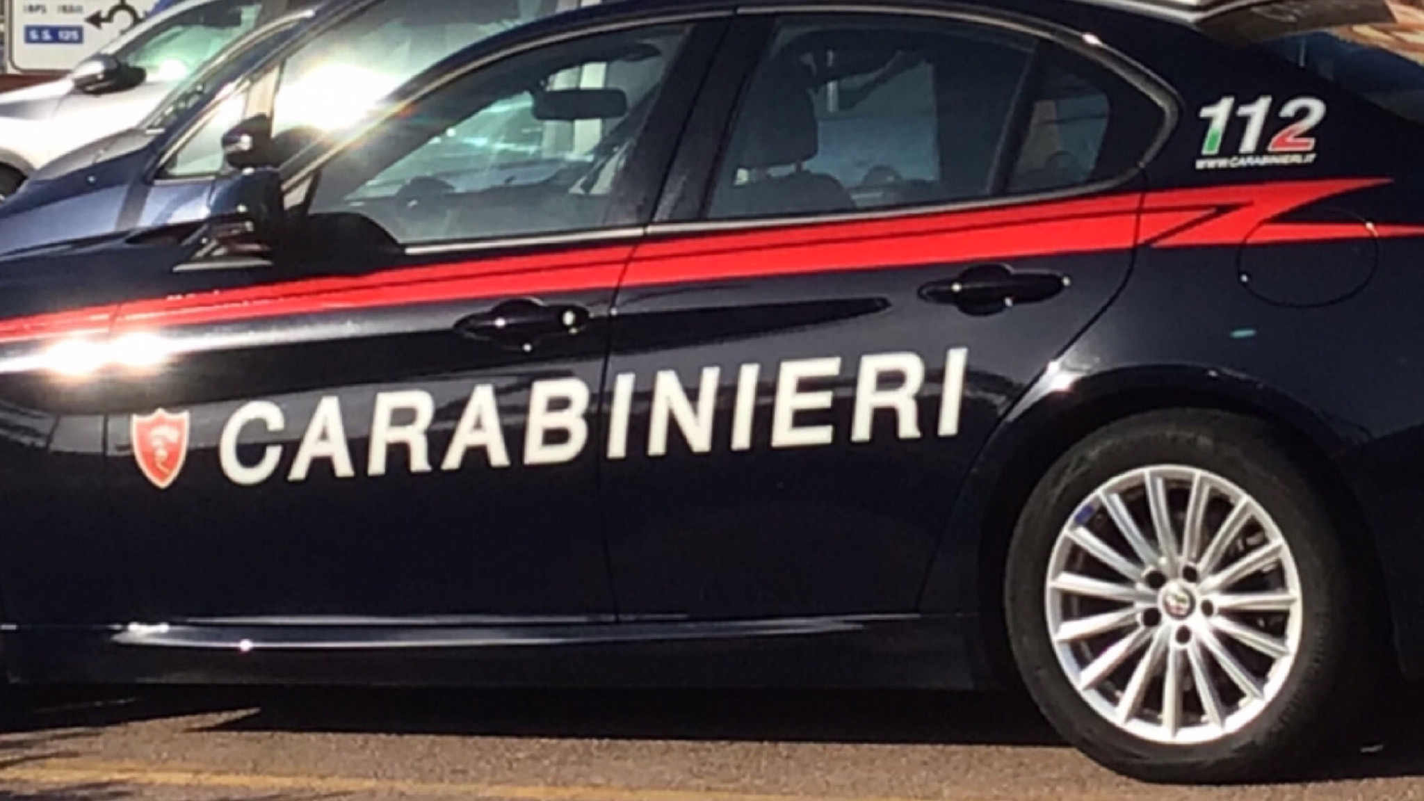 Arrestato dai Carabinieri per maltrattamenti familiari, minacce e violazione di domicilio