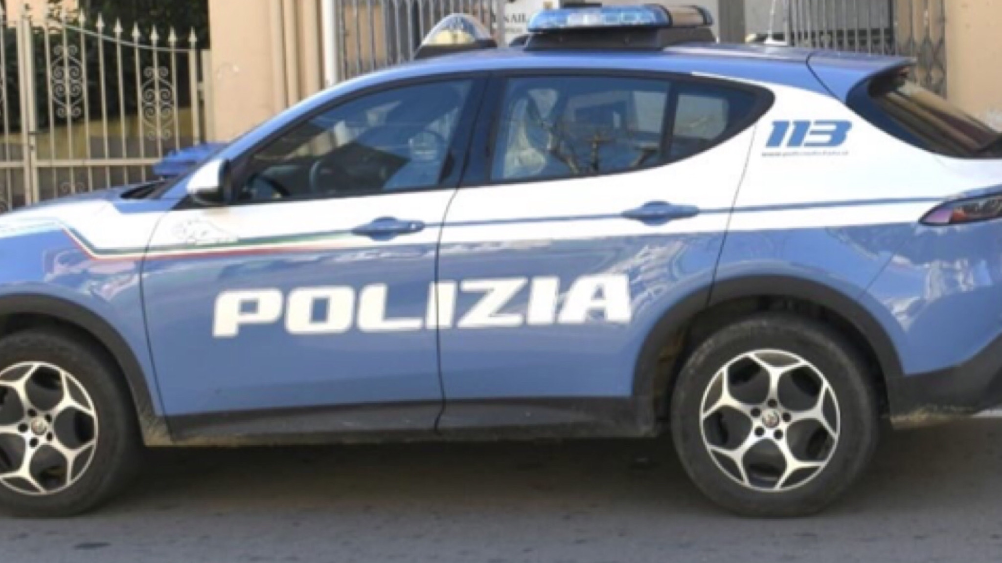 Tratti in arresto dopo numerose rapine a mano armata 