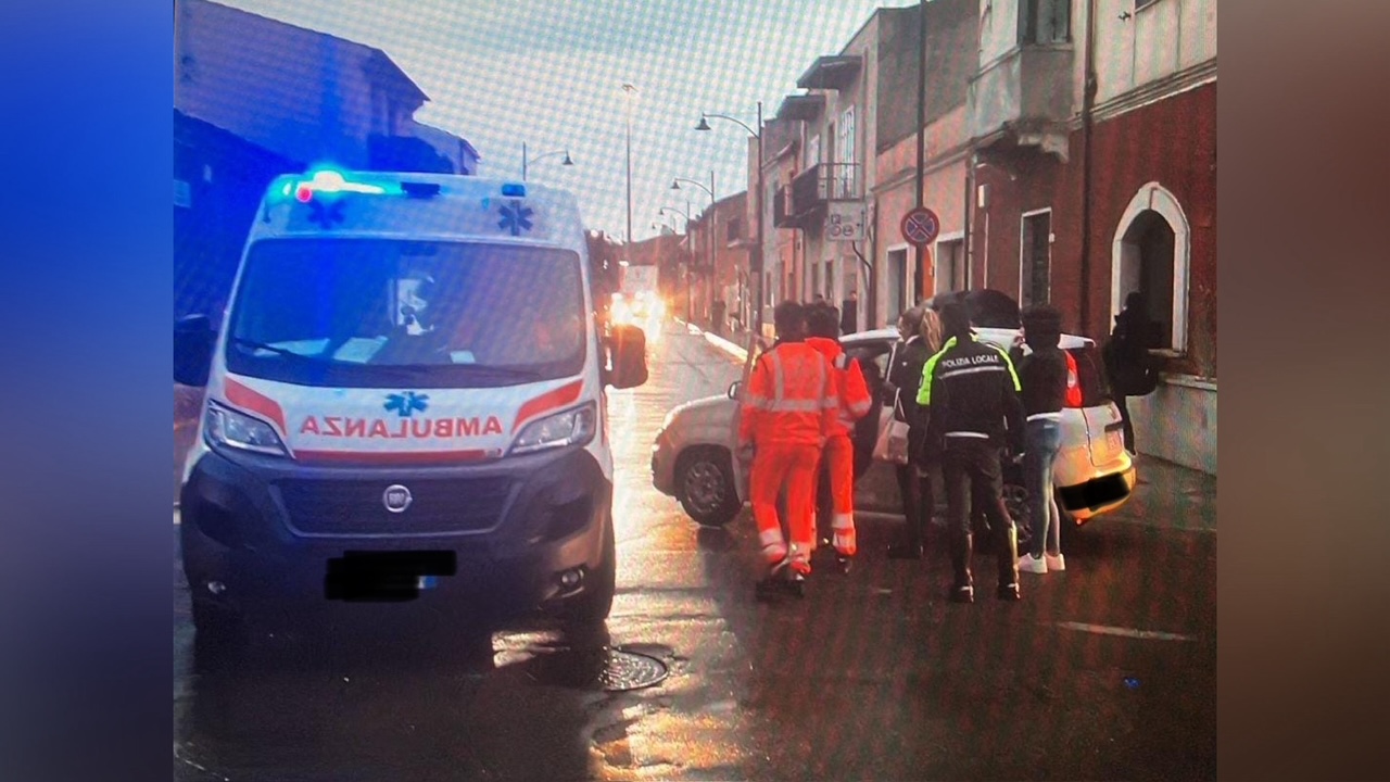 Olbia: scontro tra un'autoambulanza e una Fiat Panda all'incrocio