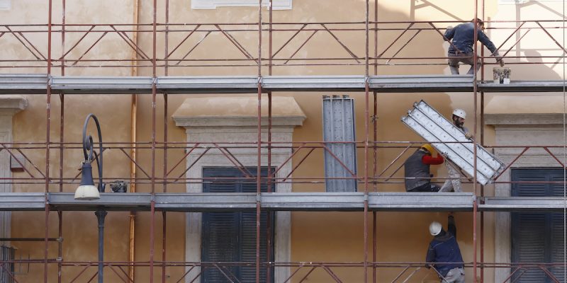 Case sarde sotto la lente: edifici vecchi e poco sostenibili, servono interventi strutturali