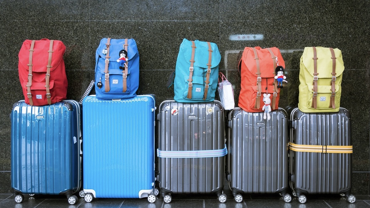 Viaggi estivi: la guida per scegliere valigie di qualità, economiche e durature