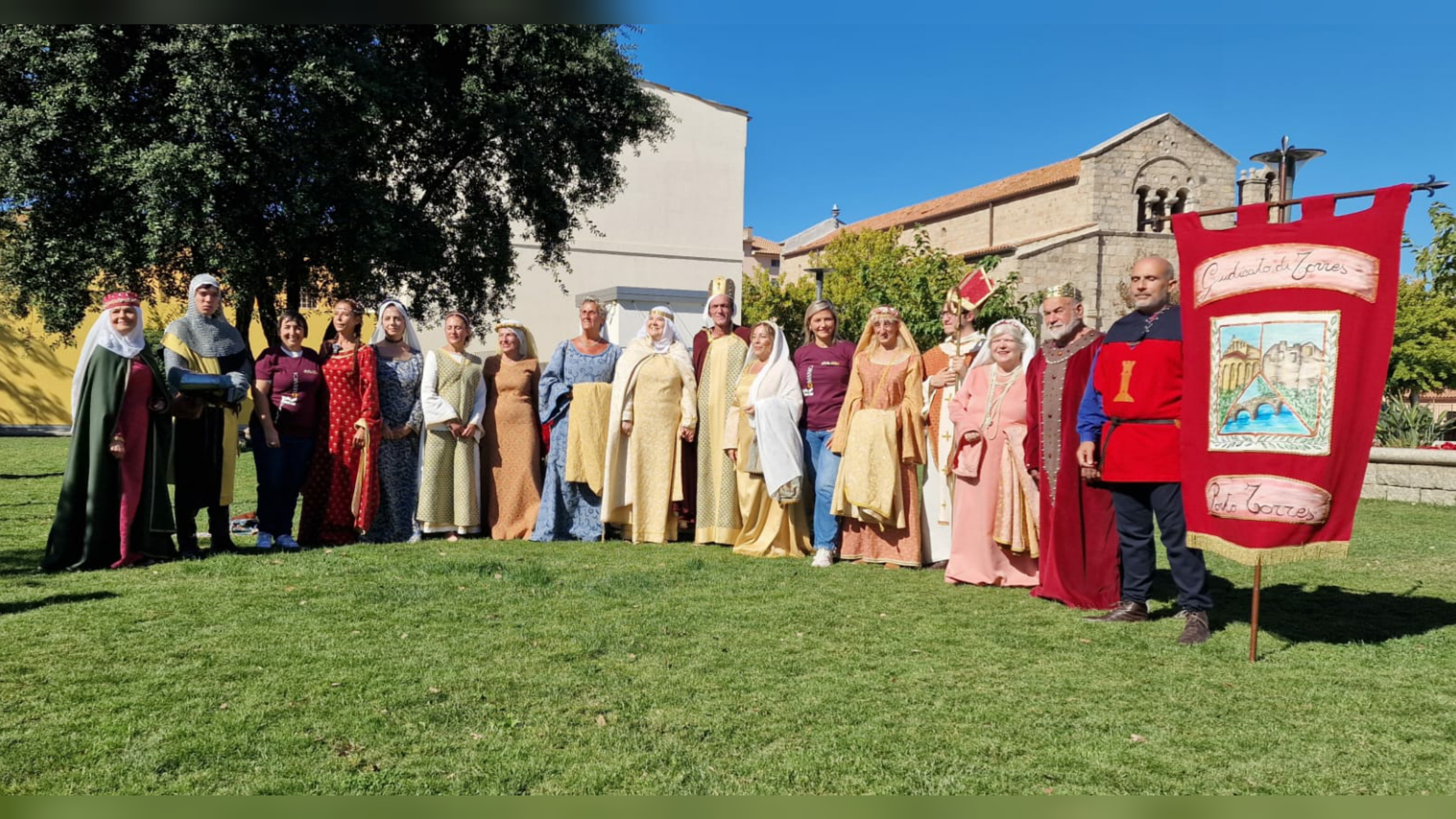 Olbia, celebrato il matrimonio romanico a San Simplicio: il racconto