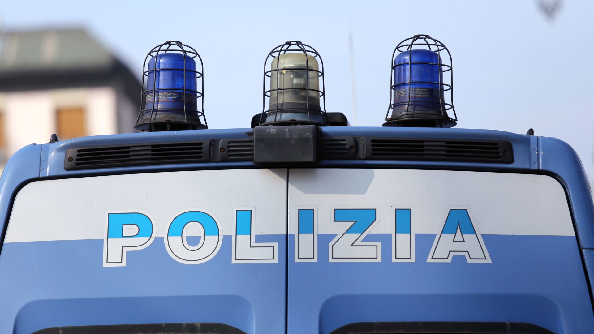 Operazione della Squadra Mobile: tre arresti e 16 indagati per traffico di droga