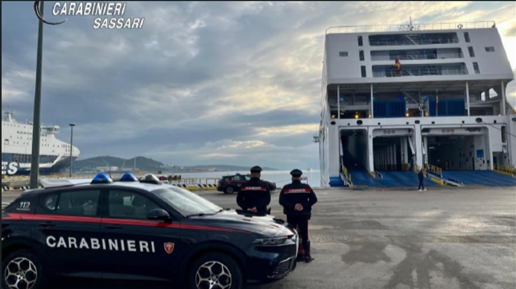 Olbia, maxi sequestro al porto Isola Bianca: oltre 42 kg di cocaina nascosti in un camion