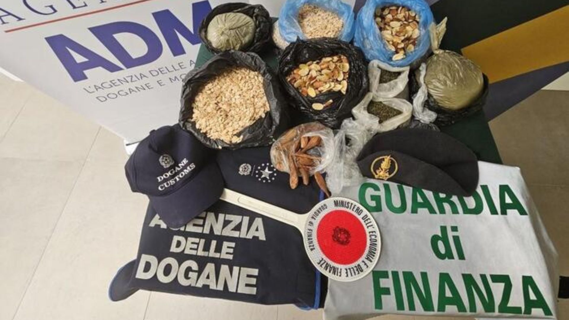 Olbia, sequestrati 171 kg di alimenti di origine vegetale e animale privi di certificazioni