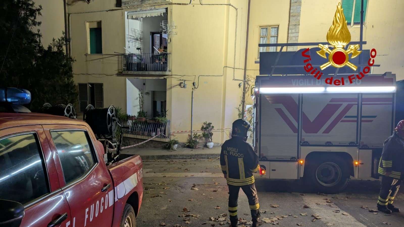 Tempio, crolla parte del tetto di una palazzina: evacuate tre famiglie